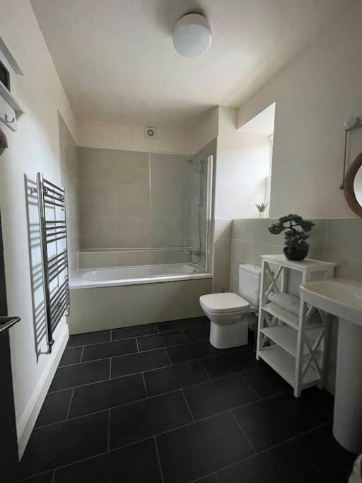 Luxurious 2 Bedroom Apartment In Central Berwick Εξωτερικό φωτογραφία